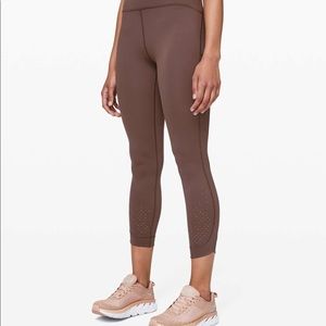 Lululemon going strong tight 25”